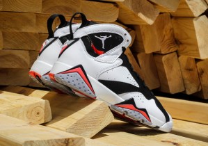 air-jordan-7-gg-hot-lava-arriving-at-retailers-31-620x435
