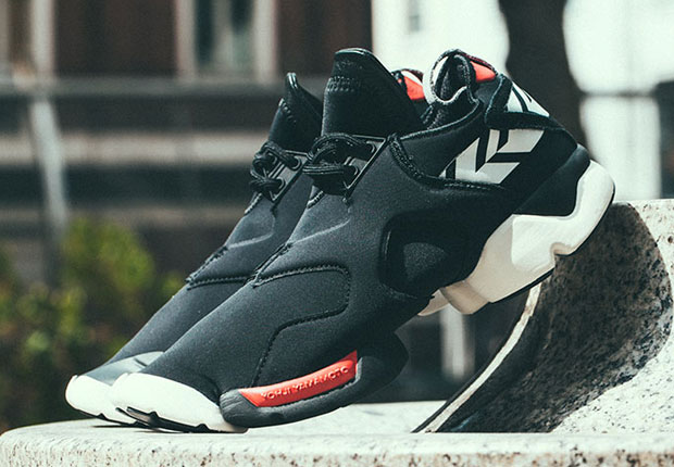 adidas-y-3-kohna-black-white-stripes-1