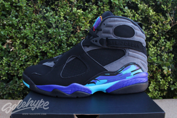 air-jordan-8-aqua-black-friday-2015-02-620x414