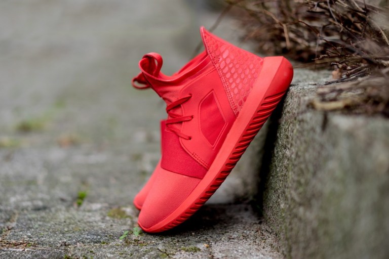 adidas-wmns-tubular-defiant-lush-red-02