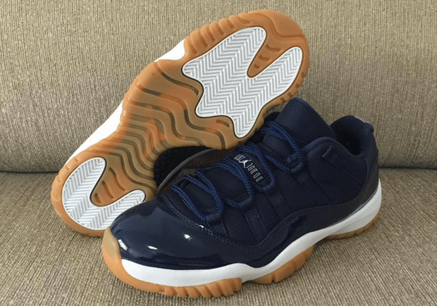 air-jordan-11-low-navy-gum-detailed-look-5